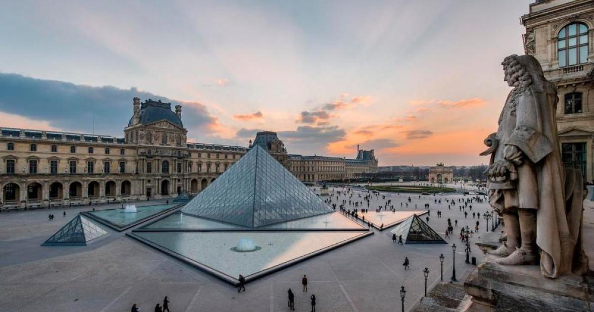 El Museo del Louvre estimoacute en maacutes de US100 millones el valor de las joyas robadas