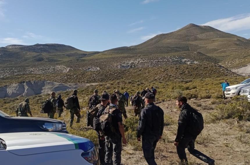 La bsqueda se realizó en una zona ubicada a 20 kilómetros de la camioneta hallada