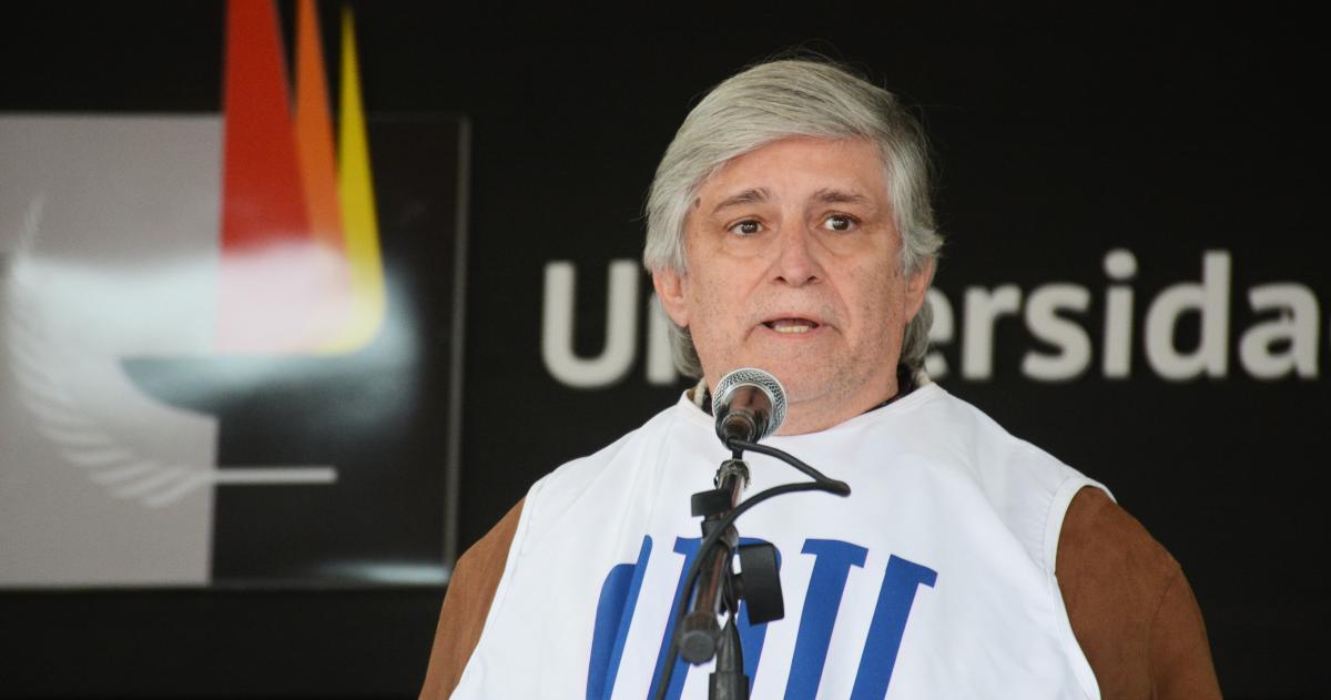 Docentes universitarios advierten una implosioacuten del sistema y acusan a Milei de cruel y perverso