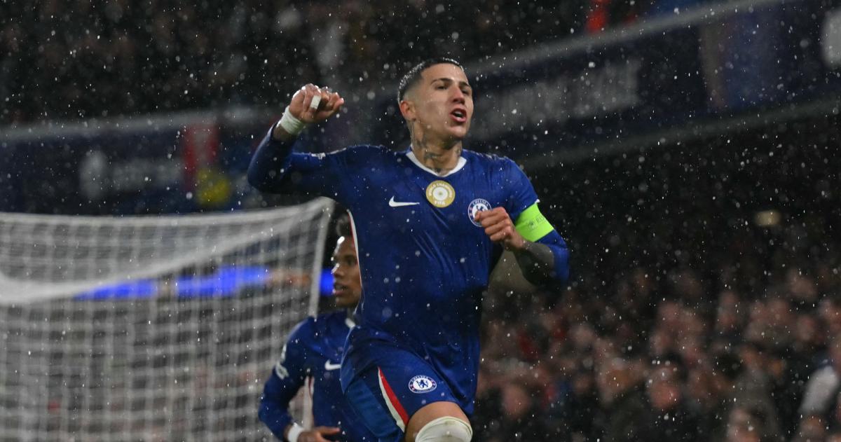 Enzo anotó de penal en la goleada del Chelsea