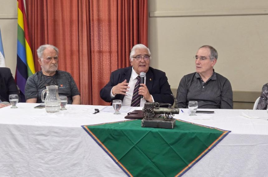Rechazo al desembarco de Clariacuten- Es un proyecto de colonizacioacuten