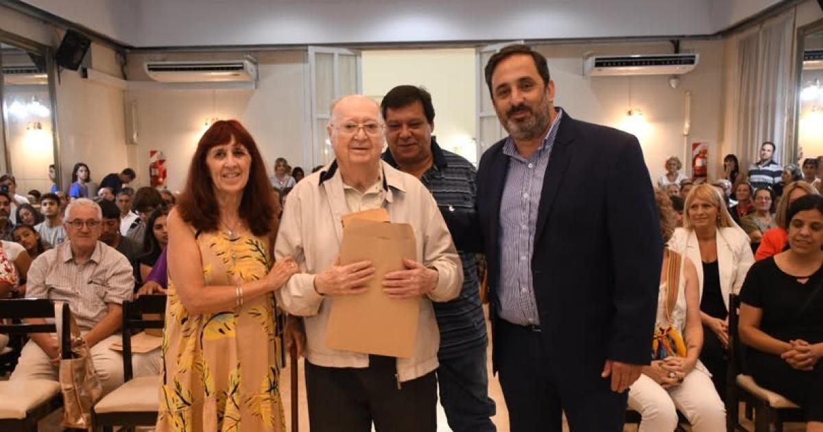 Hernn de Dios Herrero reconocido en el Concejo Deliberante santarroseño