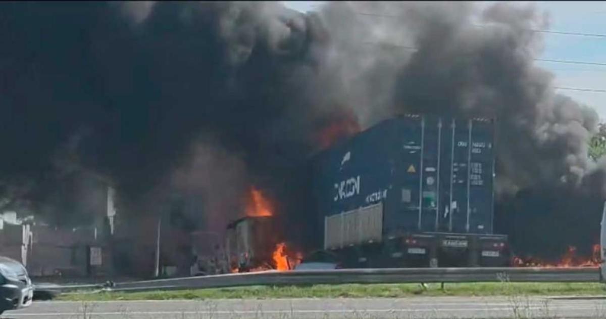 Tragedia en la Ruta 9- cinco muertos tras el choque e incendio de dos camiones