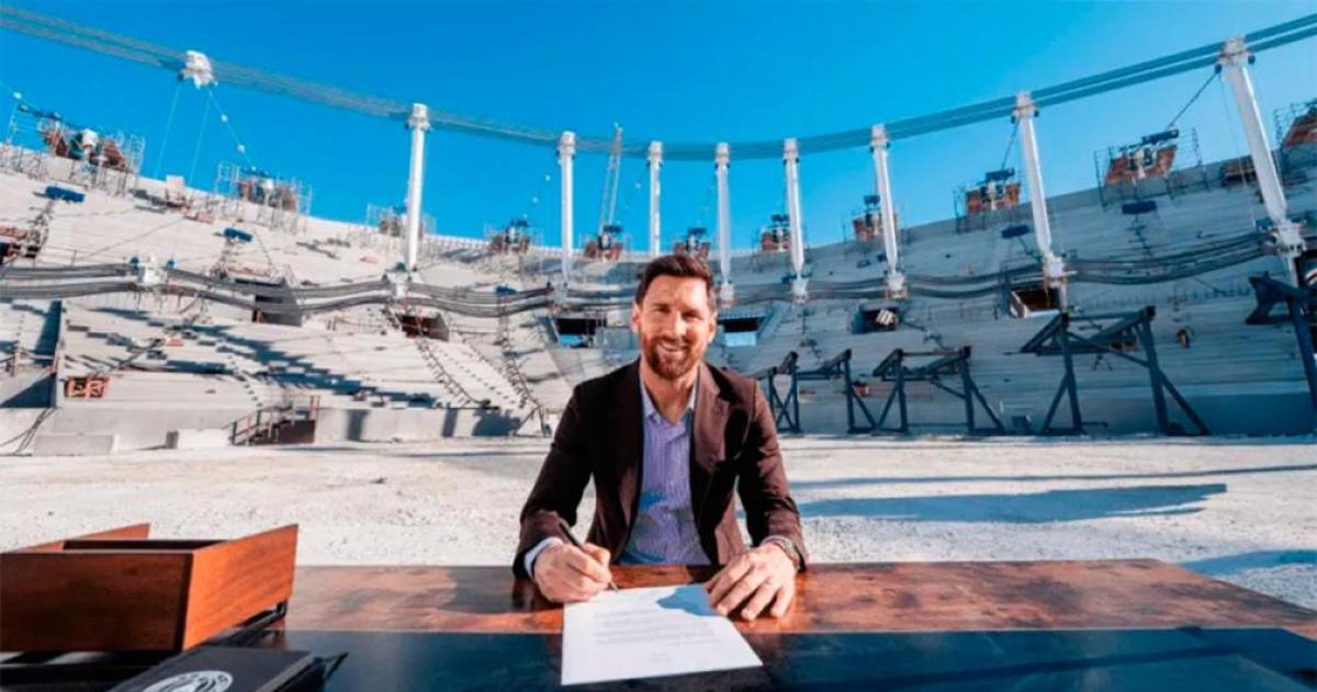 Messi renovoacute con Inter Miami hasta 2028 y lo anuncioacute desde el nuevo estadio en construccioacuten