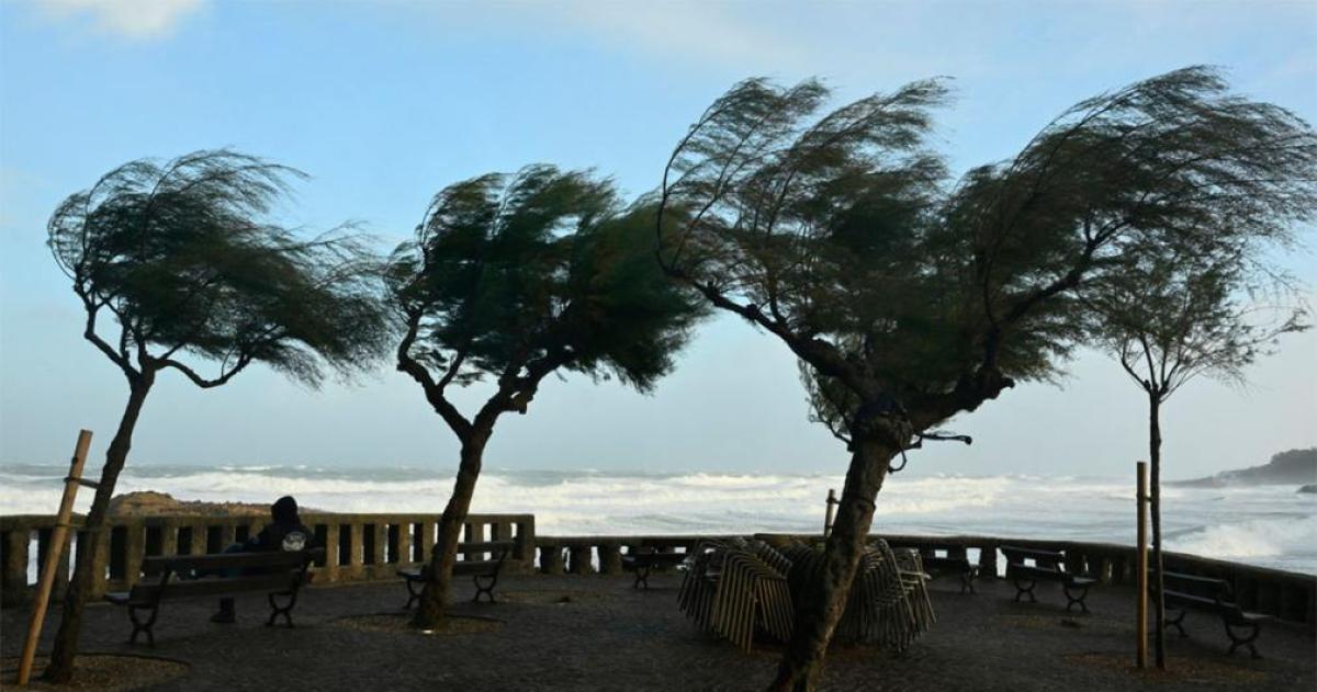 La tormenta Benjamin azota Francia con vientos de 170 kmh y caos en Pariacutes