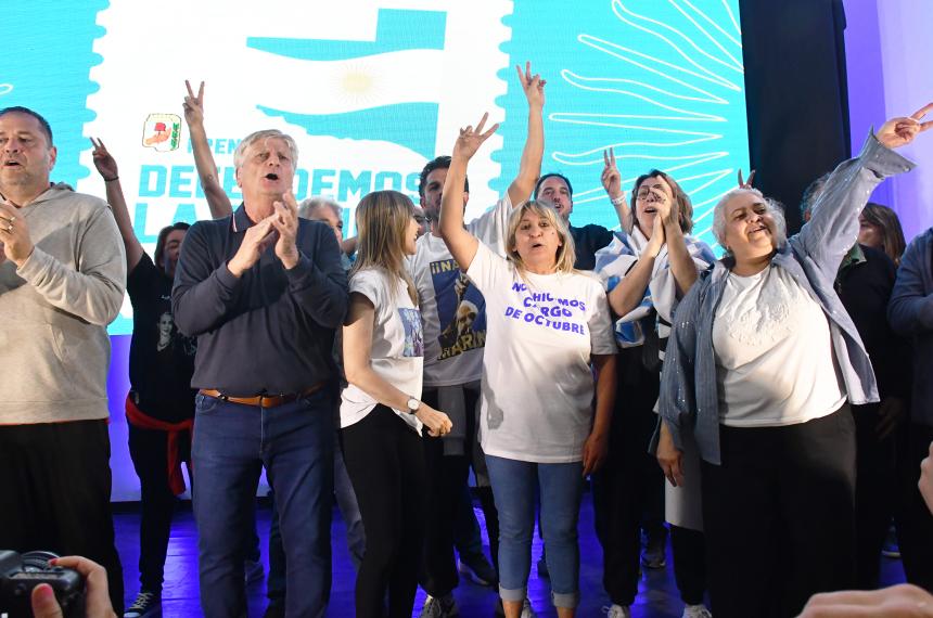 Luego de los incidentes Ziliotto y di Naacutepoli se mostraron juntos en el escenario del PJ