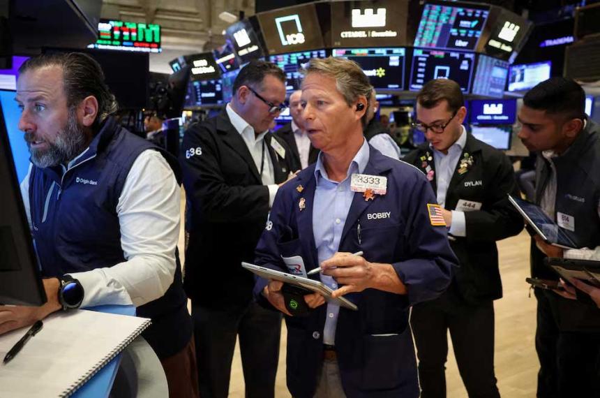 Wall Street sube y apunta a nuevos mximos históricos