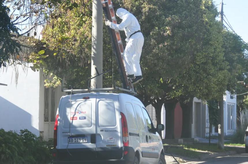 Un operario del poderoso grupo meditico