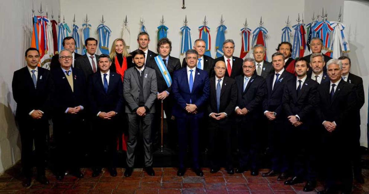 avier Milei junto a los gobernadores durante el Pacto de Mayo