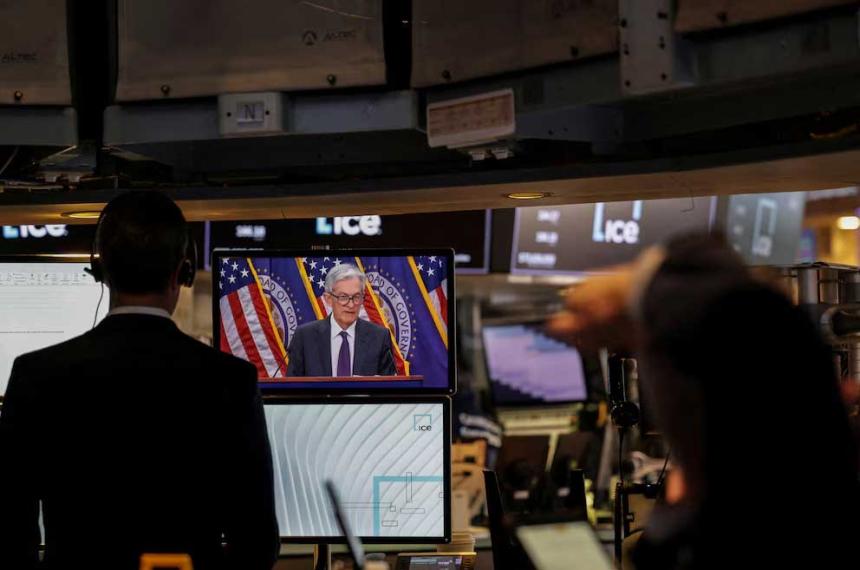 La baja de la tasa de la FED podriacutea favorecer a Argentina