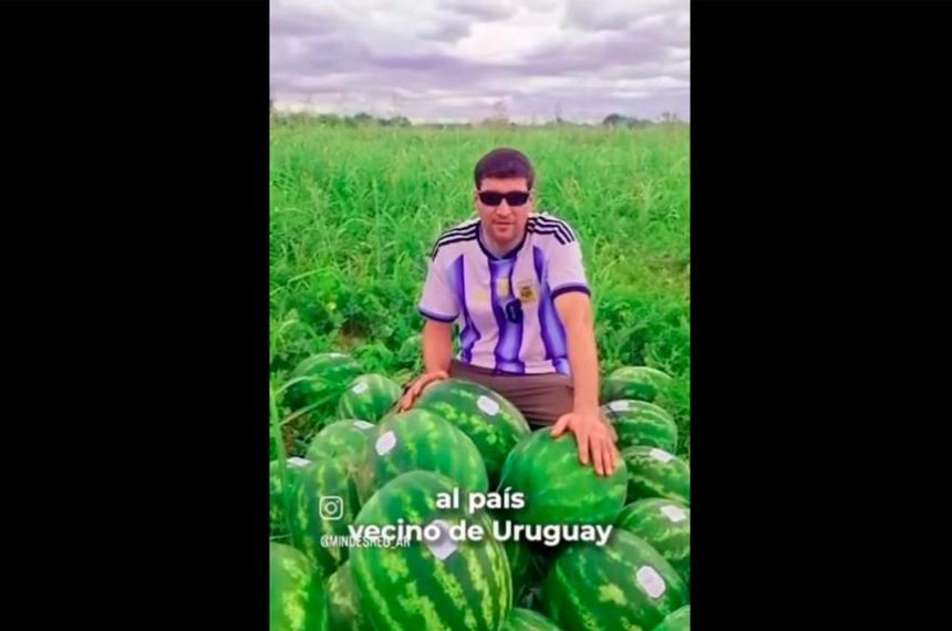 Es un diacutea histoacuterico- un productor chaquentildeo concretoacute la primera exportacioacuten de sandiacuteas a Uruguay en maacutes de 40 antildeos