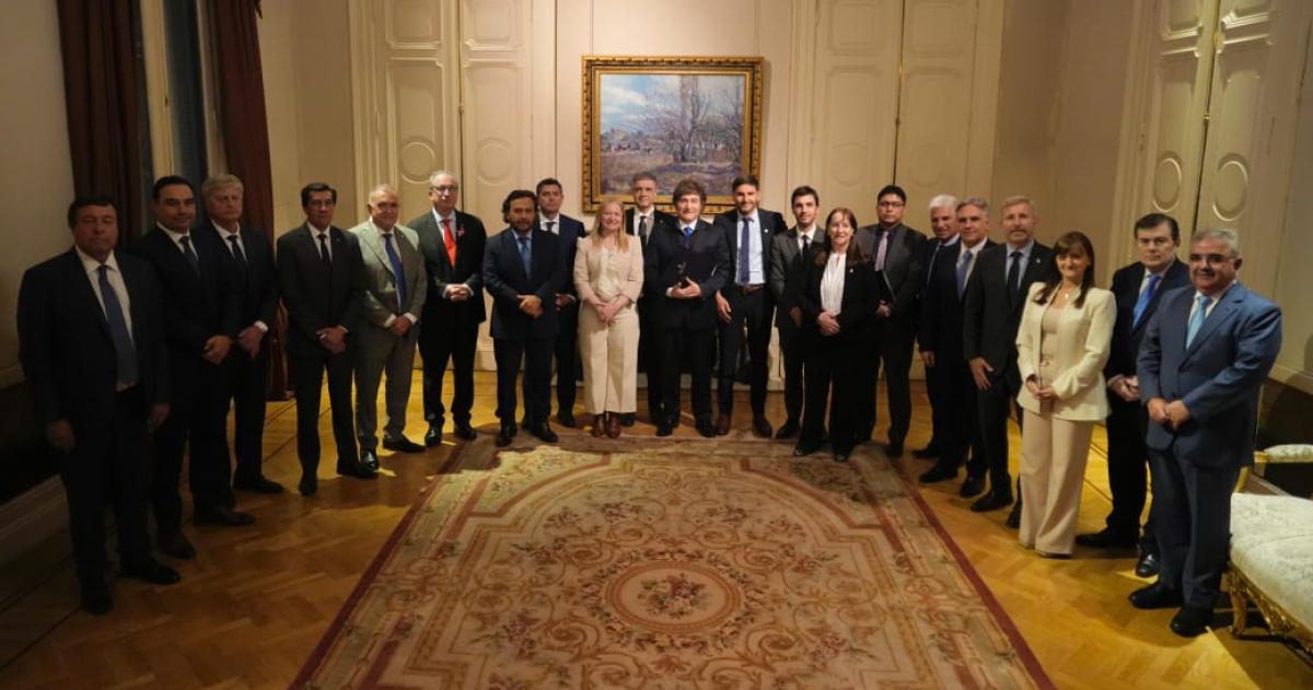 Milei con los 20 gobernadores luego de la cumbre