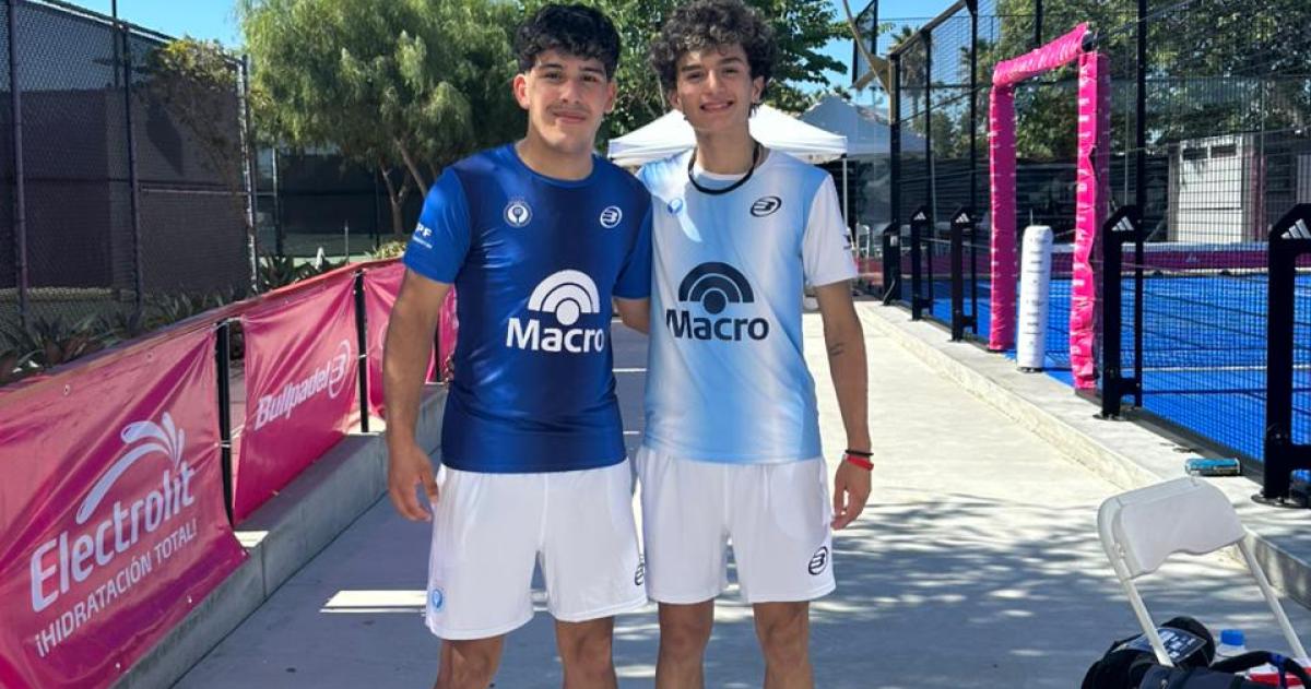 Facu y su compañero tras la victoria en el primer partido del torneo