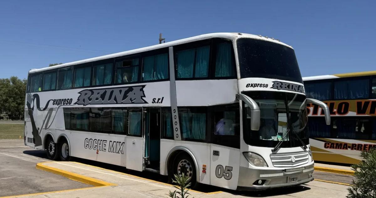 Uno de los colectivos en Realicó tras su regreso a La Pampa