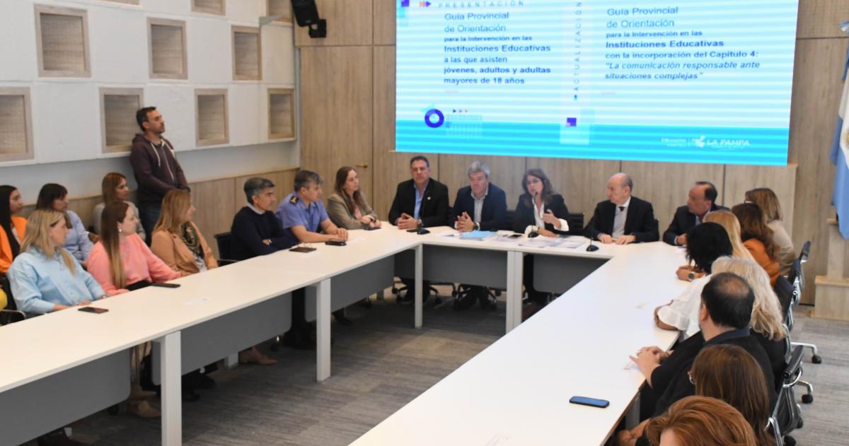 El encuentro contó con participación de diversos sectores oficiales