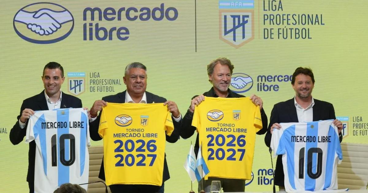 Por AFA estuvieron el presidente Tapia y el director comercial y de marketing Petersen