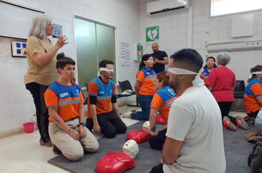 Capacitaron a radioperadores del SEM