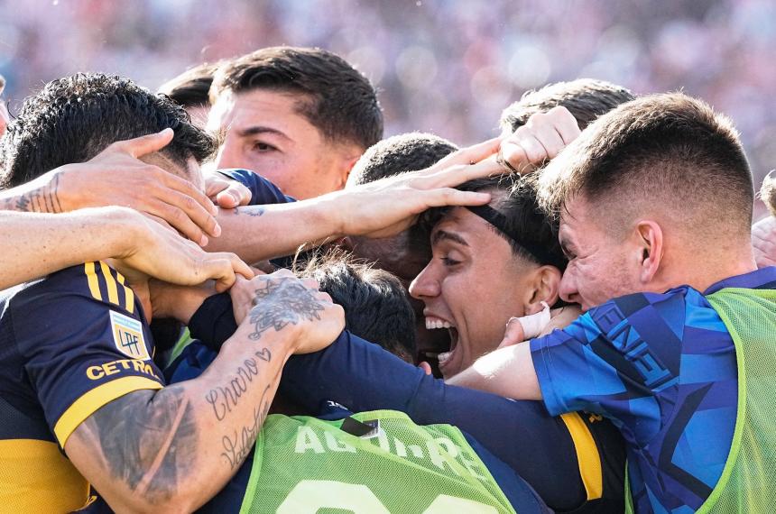 Zeballos y Merentiel anotaron los goles del Xeneize