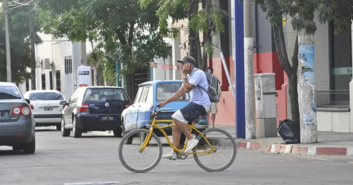 Calor y cielo despejado en Santa Rosa