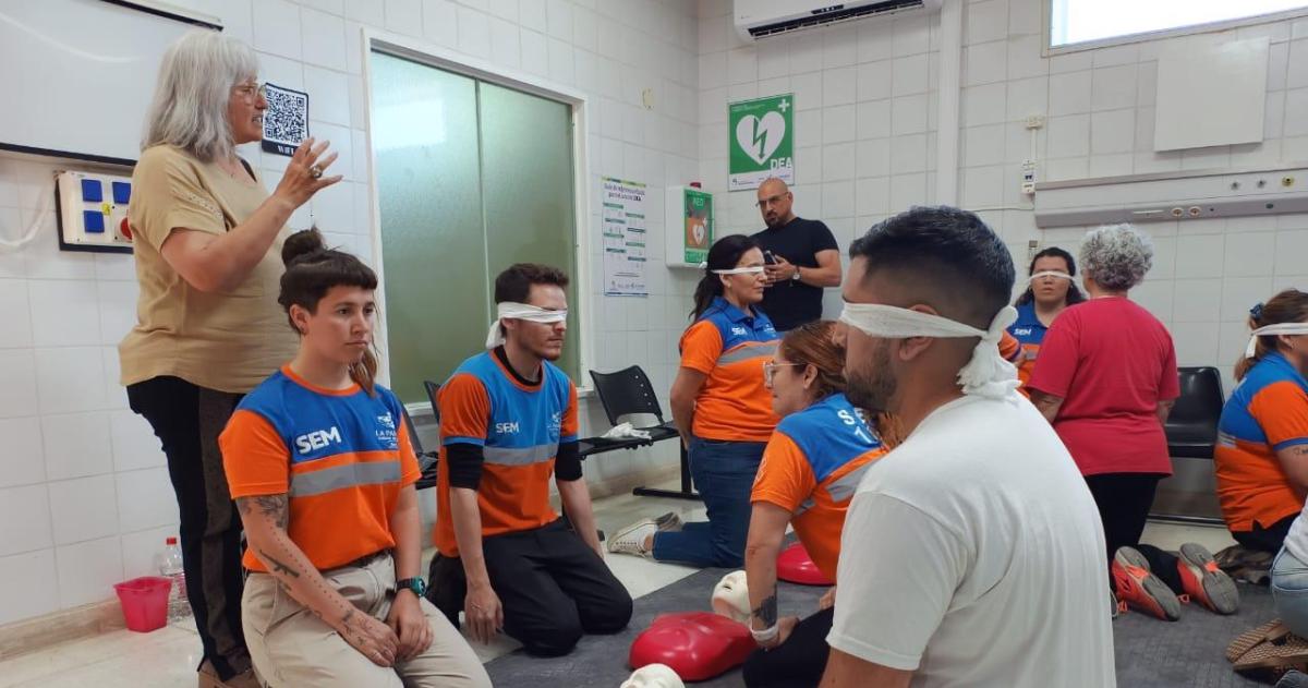 Capacitaron a radioperadores del SEM