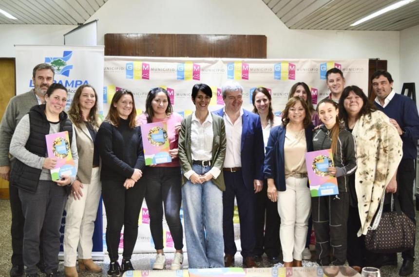 Entregaron creacuteditos a emprendedores del sur pampeano