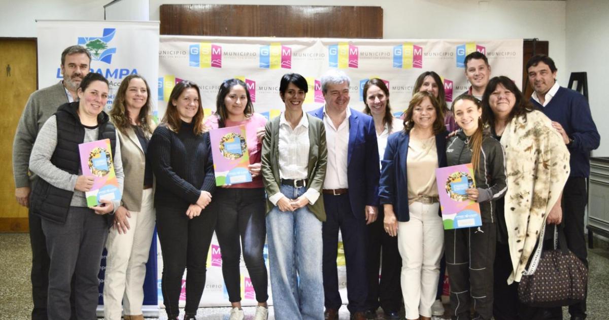 Entregaron creacuteditos a emprendedores del sur pampeano