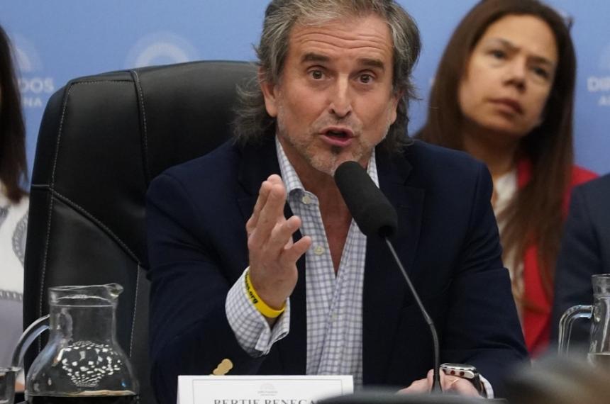 Bertie Benegas Lynch  con su voto doble impuso el dictamen del oficialismo