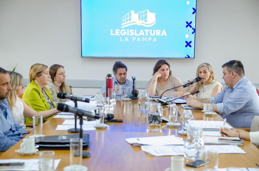 La reunión de ayer en la legislatura pampeana