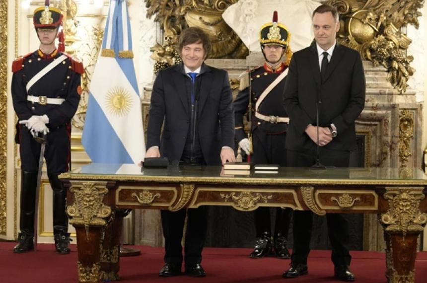 El presidente le tomó juramento al nuevo Jefe de Gabnete