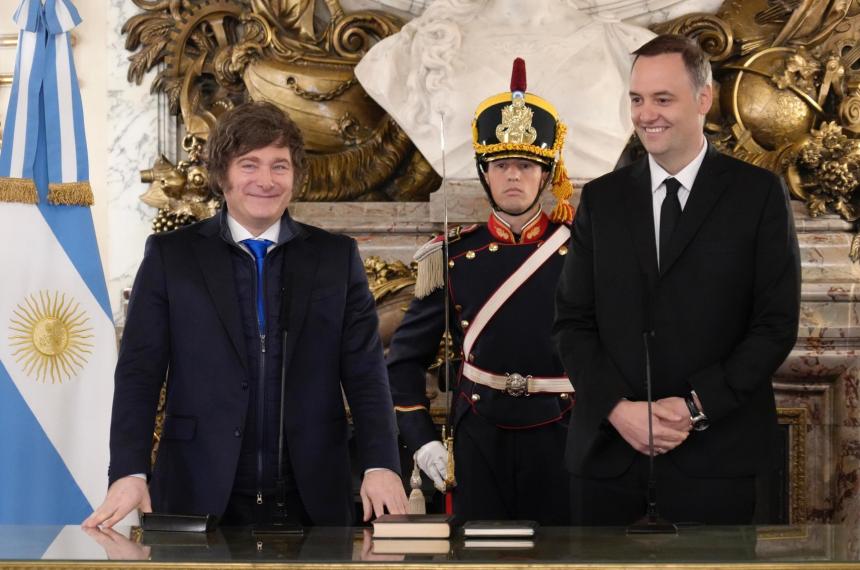 El presidente le tomó juramento al nuevo Jefe de Gabnete