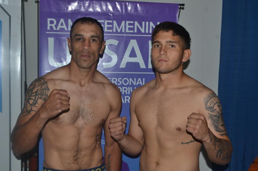 Solís y Pintos durante la ceremonia del pesaje oficial para la pelea de fondo
