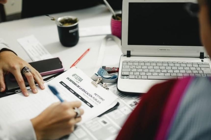 Reclaman que el derecho a la desconexioacuten se discuta en paritarias