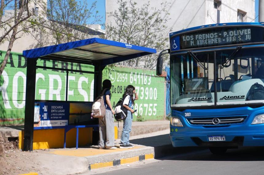 Nuevas garitas para mejorar la experiencia de los usuarios en Santa Rosa