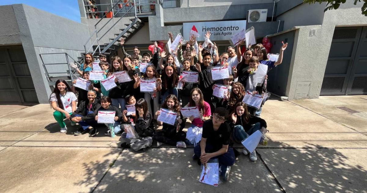 Jornada de Concientizacioacuten sobre donacioacuten de sangre en la Escuela Ndeg 180