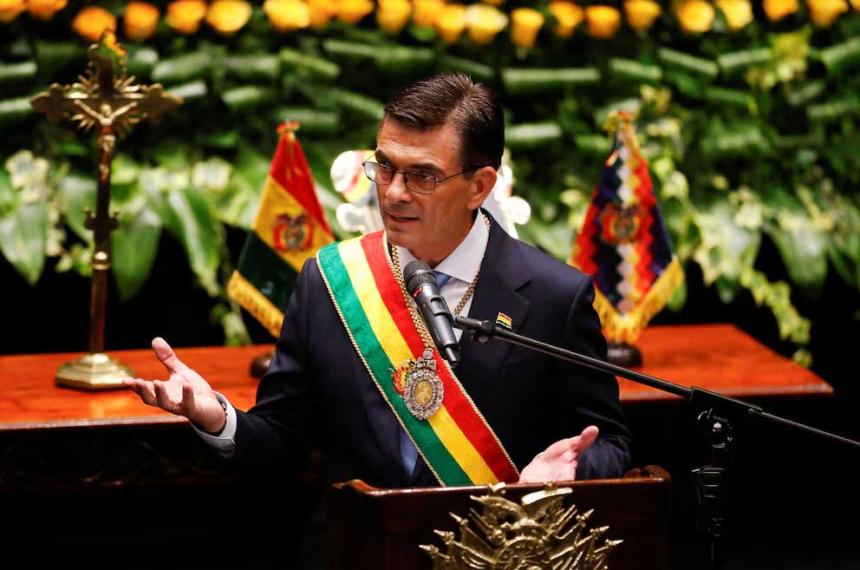 odrigo Paz durante su discurso ante la Asamblea