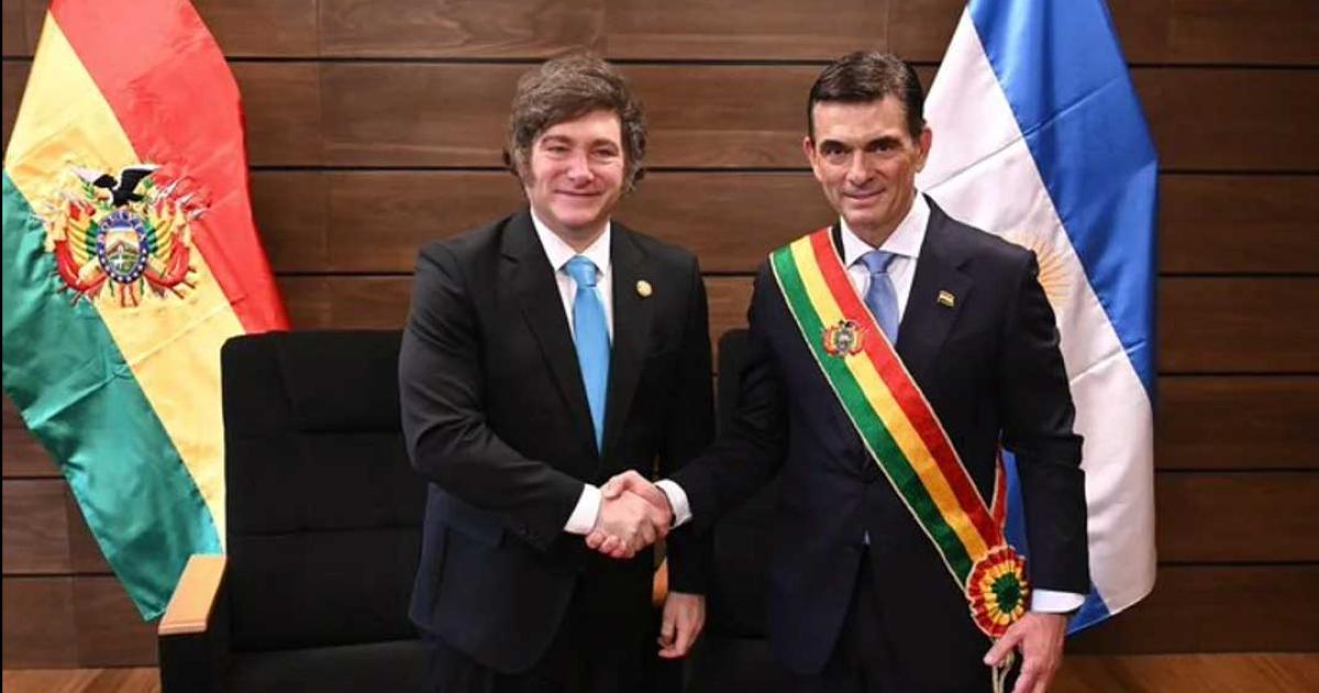 Javier Milei junto a Rodrigo Paz Pereira