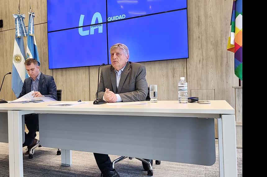 El ministro Bisterfeld y el gobernador Ziliotto con los nmeros justos