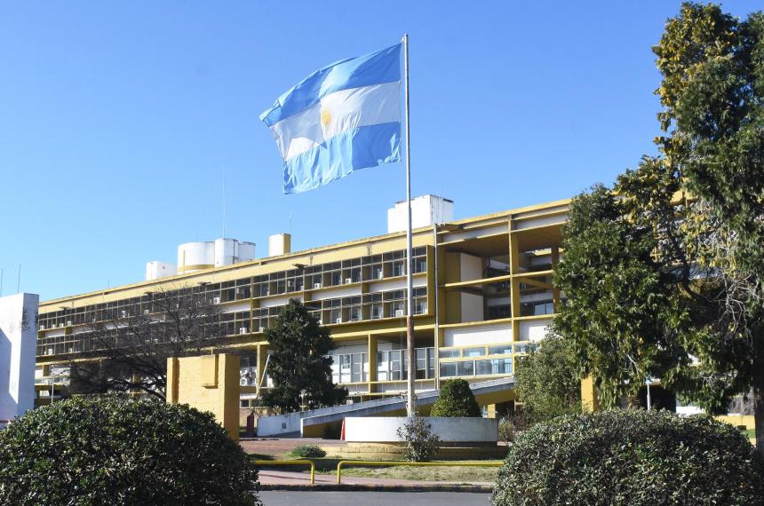 Tal como adelantoacute El Diario un presupuesto sin endeudamiento-  2335 billones