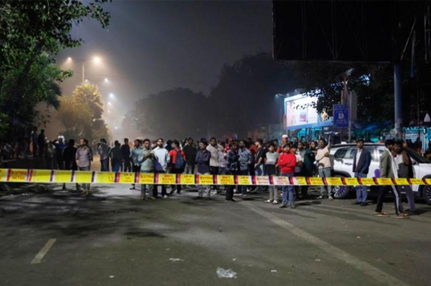 Explosioacuten mortal en una zona turiacutestica de Nueva Delhi- al menos ocho muertos y varios heridos