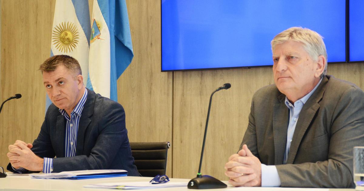 El ministro Bisterfeld y el gobernador Ziliotto con los nmeros justos