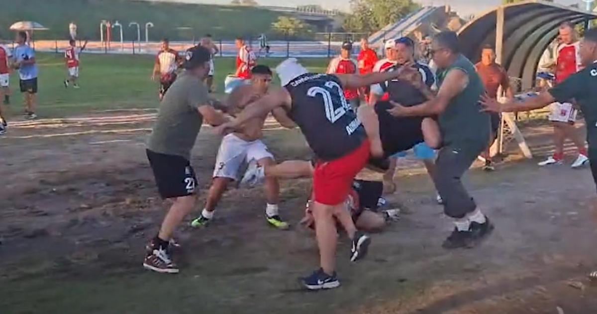 Una batalla campal desnuda la crisis interna en Camioneros