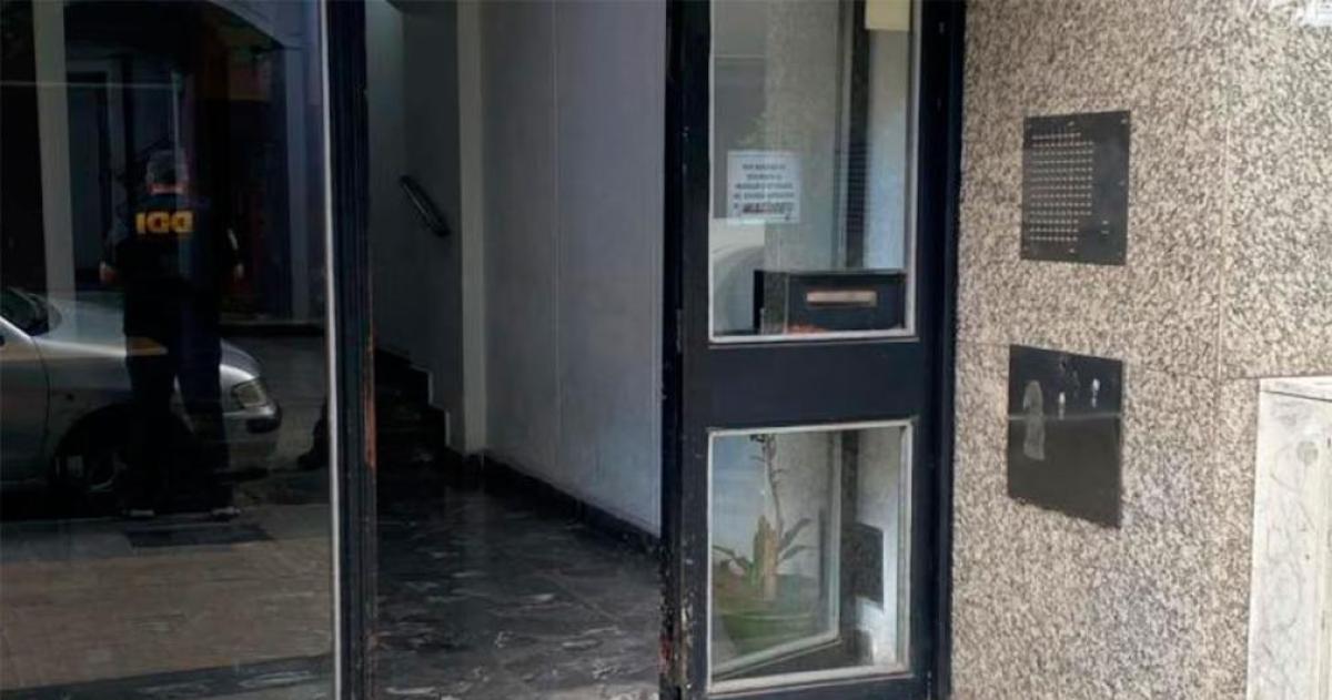 Hallaron muerto a un hombre en el hueco de un ascensor en pleno centro de La Plata