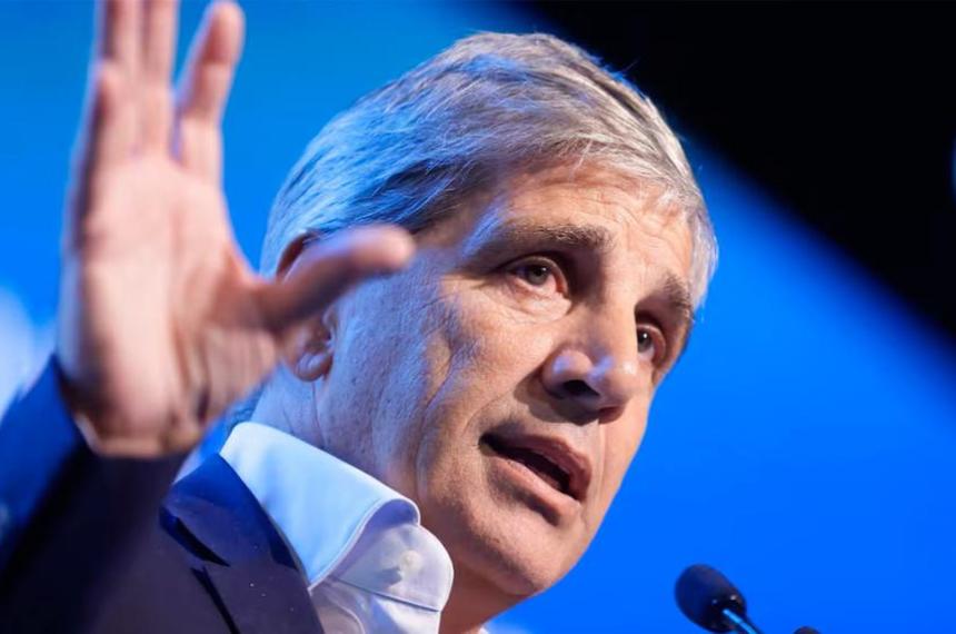 Caputo defendioacute el sistema de bandas cambiarias- Argentina es un paiacutes muy sensible a cualquier shock