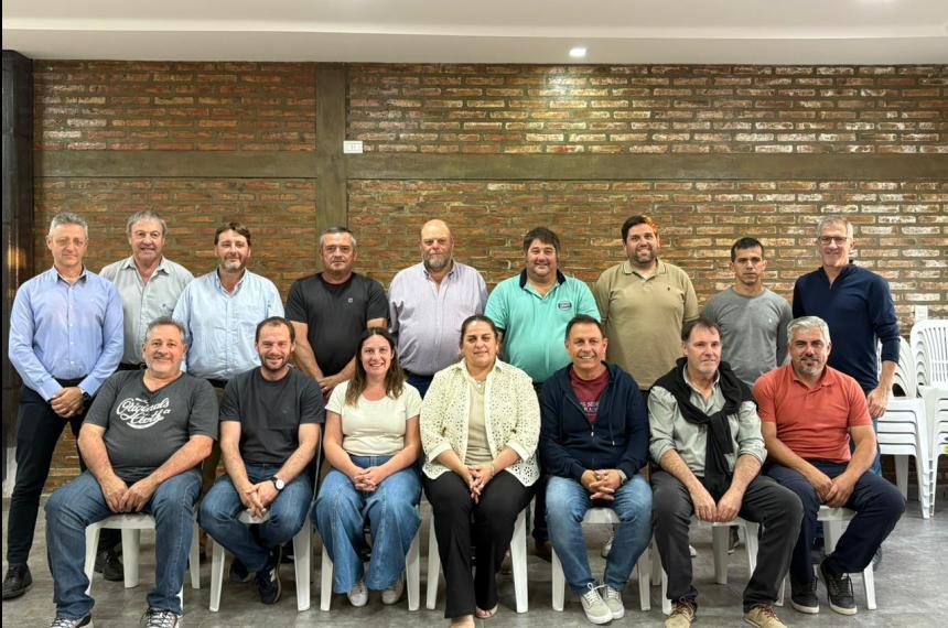 Jefes y jefas comunales del radicalismo lanzan su propio espacio