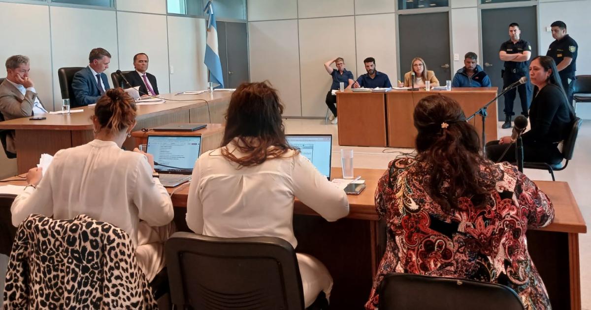 Vino mi papaacute y le pegoacute a mi mamaacute