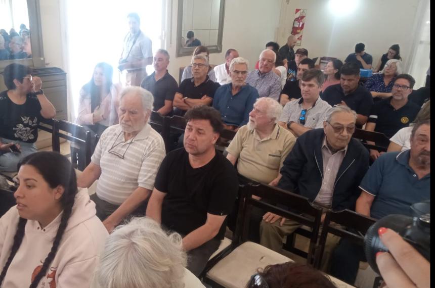 La sesión de hoy con presencia de varias autoridades de la CPE