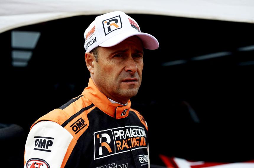 Christian Ledesma uno de los que llevar su Camaro por las calles de Santa Rosa (ACTC)