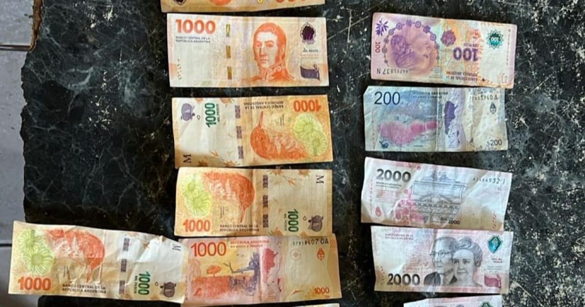 El dinero secuestrado por la policía