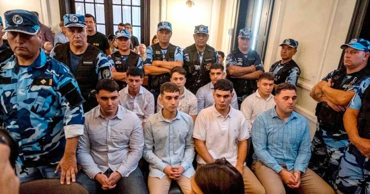 Los rugbiers condenados por el crimen de Baacuteez Sosa contaron coacutemo es su vida dentro del penal