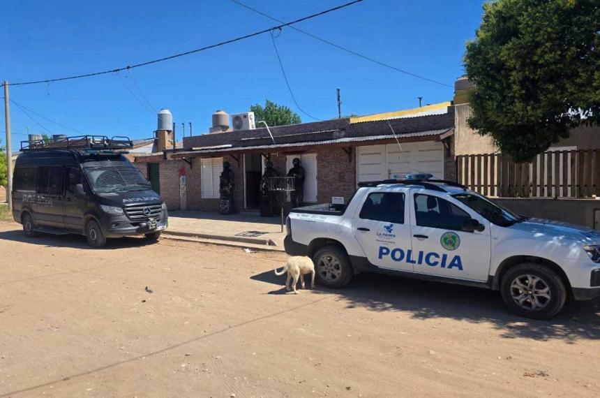 El hallazgo de cocaína motivó la intervención del personal de Toxicomanía